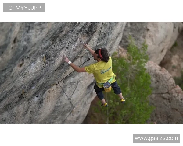 杭州攀岩队中路突破战术解析与实战应用探讨